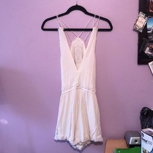 Cream colored American Eagle romper SIZE MEDIUM